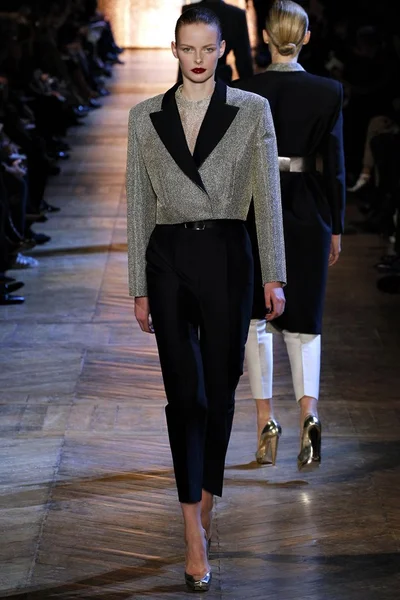 Look 36